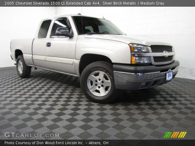 2005 Chevrolet Silverado 1500 LS Extended Cab 4x4 in Silver Birch Metallic