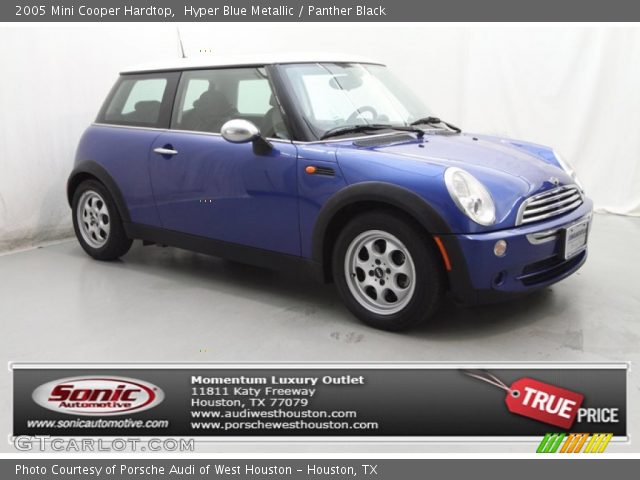 2005 Mini Cooper Hardtop in Hyper Blue Metallic