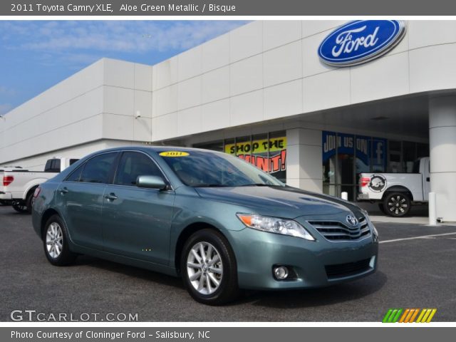 2011 Toyota Camry XLE in Aloe Green Metallic
