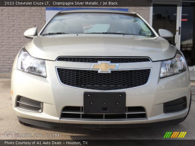 2013 Chevrolet Cruze LT in Champagne Silver Metallic