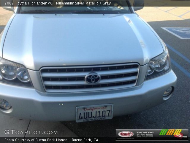 2002 Toyota Highlander V6 in Millennium Silver Metallic