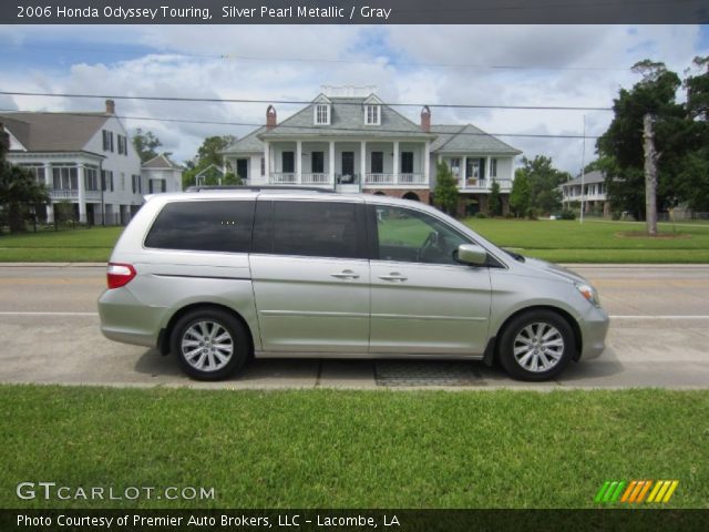 2006 Honda Odyssey Touring in Silver Pearl Metallic