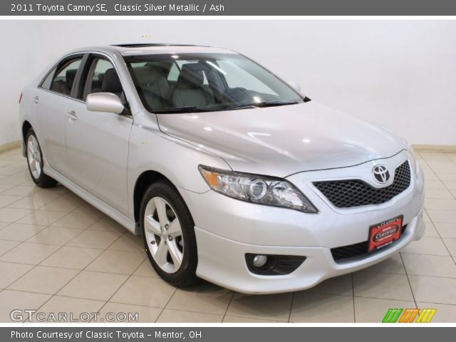 2011 Toyota Camry SE in Classic Silver Metallic