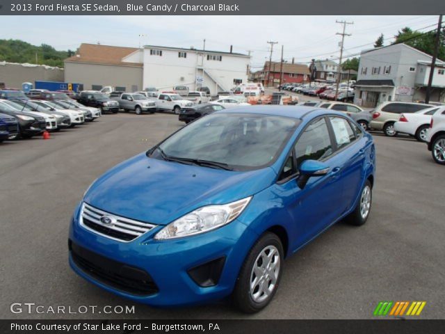 2013 Ford Fiesta SE Sedan in Blue Candy