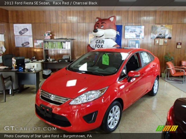 2013 Ford Fiesta SE Sedan in Race Red