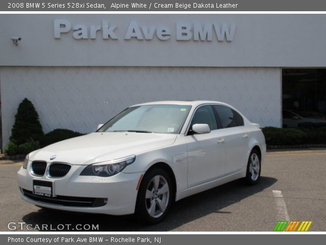 2008 BMW 5 Series 528xi Sedan in Alpine White