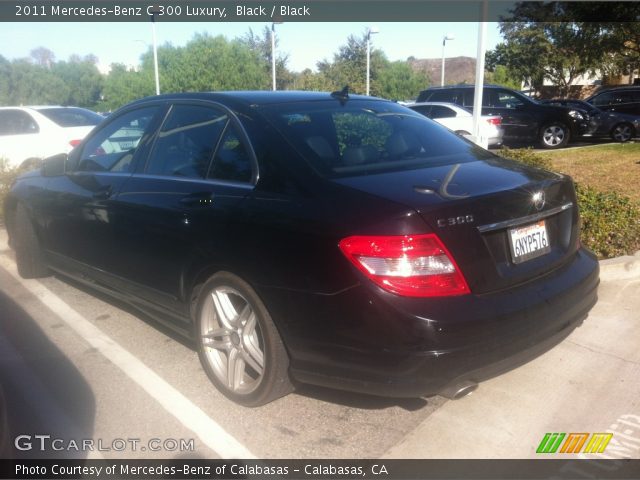 2011 Mercedes-Benz C 300 Luxury in Black