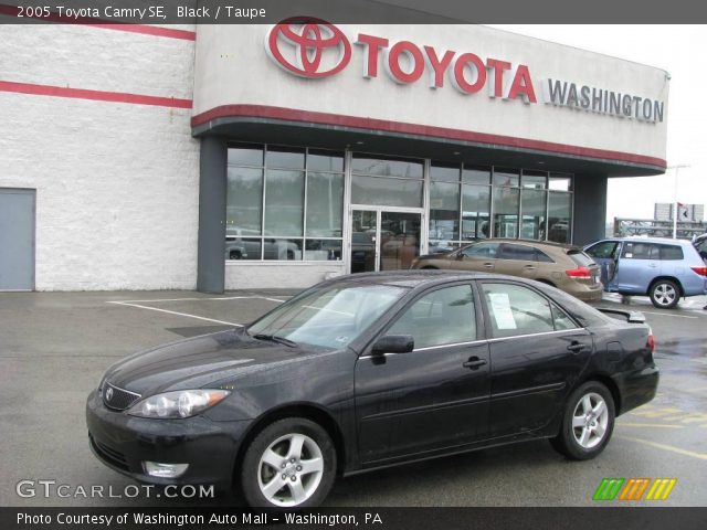 2005 Toyota Camry SE in Black