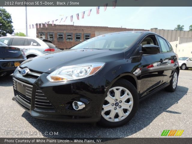 2012 Ford Focus SE 5-Door in Black