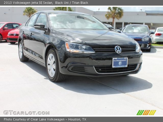 2013 Volkswagen Jetta SE Sedan in Black Uni