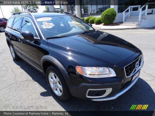 2010 Volvo XC70 3.2 AWD in Black