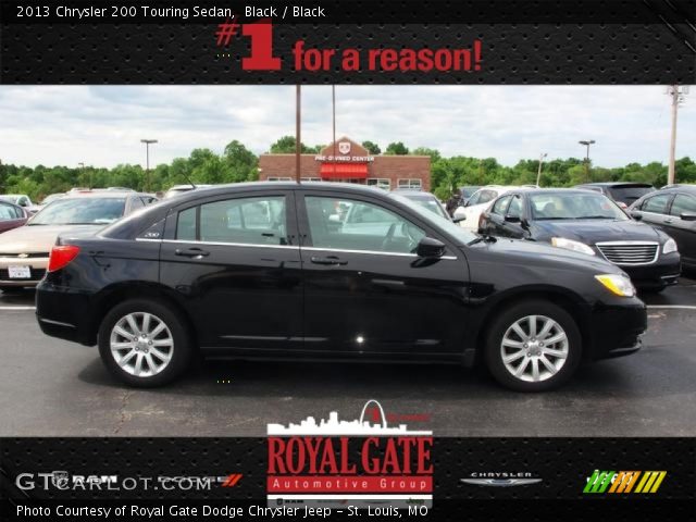 2013 Chrysler 200 Touring Sedan in Black