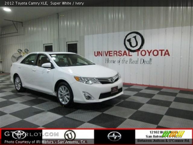 2012 Toyota Camry XLE in Super White