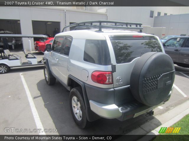 2007 Toyota FJ Cruiser 4WD in Titanium Metallic