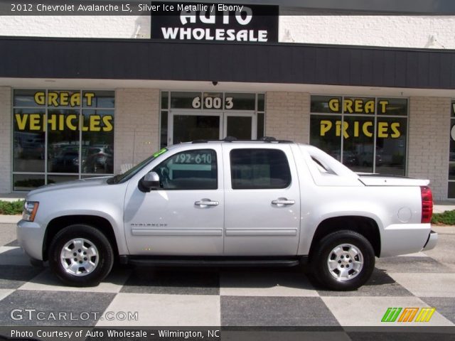 2012 Chevrolet Avalanche LS in Silver Ice Metallic