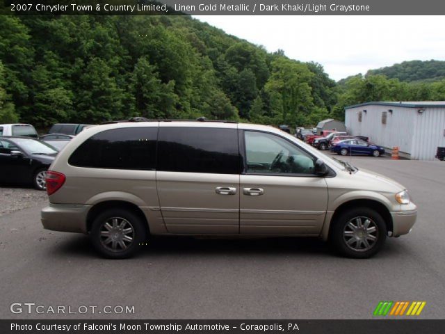 2007 Chrysler Town & Country Limited in Linen Gold Metallic