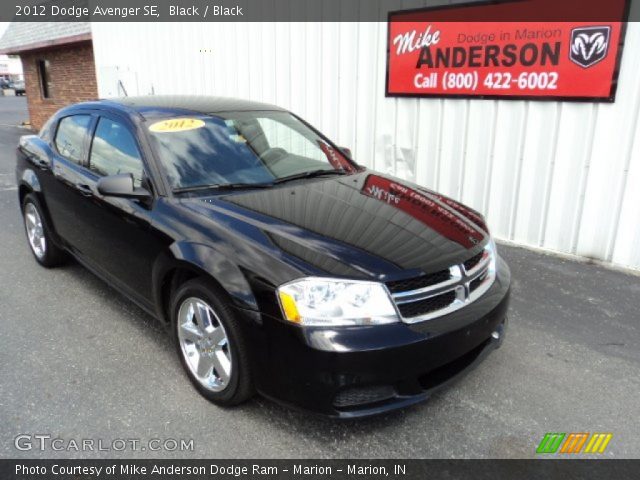 2012 Dodge Avenger SE in Black