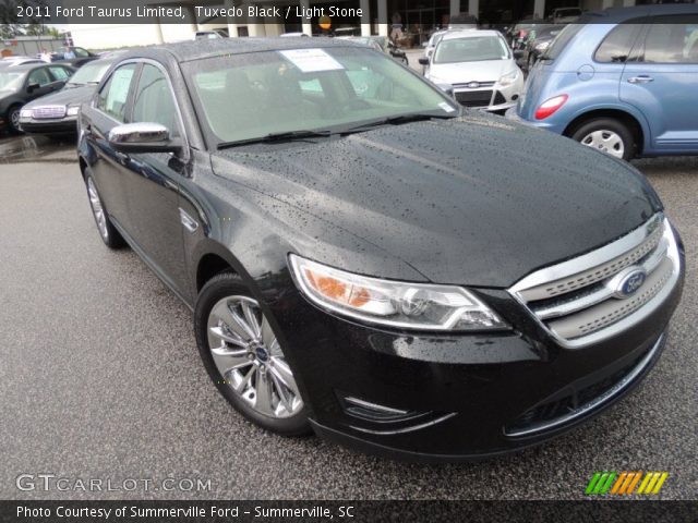 2011 Ford Taurus Limited in Tuxedo Black