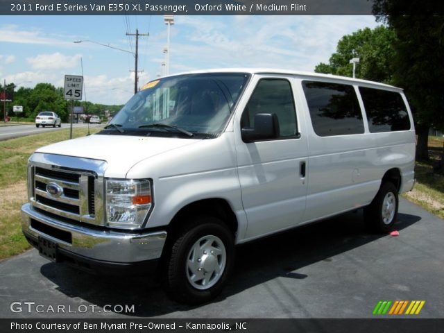2011 Ford E Series Van E350 XL Passenger in Oxford White