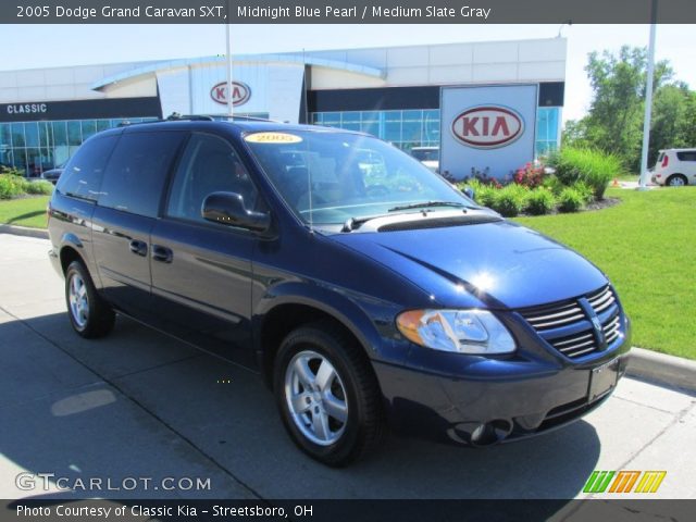 2005 Dodge Grand Caravan SXT in Midnight Blue Pearl
