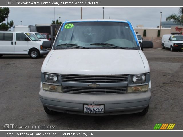 2004 Chevrolet Astro Cargo Van in Summit White