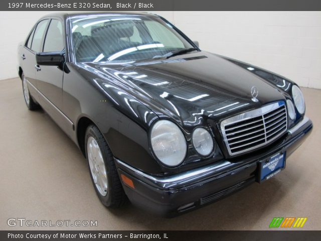 1997 Mercedes-Benz E 320 Sedan in Black