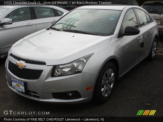2013 Chevrolet Cruze LS in Silver Ice Metallic