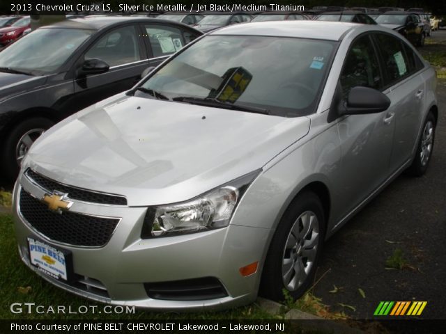 2013 Chevrolet Cruze LS in Silver Ice Metallic