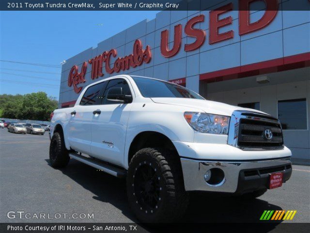 2011 Toyota Tundra CrewMax in Super White