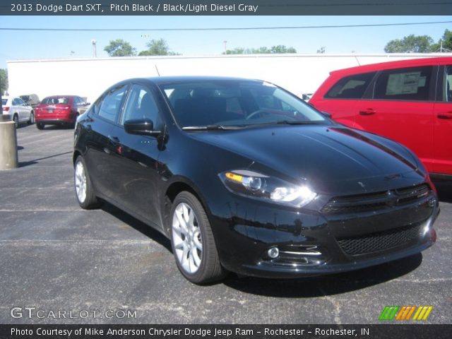 2013 Dodge Dart SXT in Pitch Black