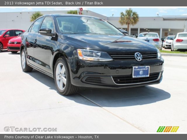 2013 Volkswagen Jetta TDI Sedan in Black Uni