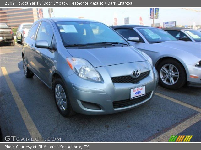 2009 Toyota Yaris 3 Door Liftback in Meteorite Metallic