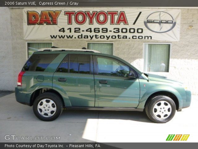 2006 Saturn VUE  in Cypress Green