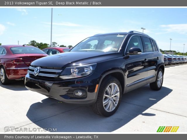 2013 Volkswagen Tiguan SE in Deep Black Metallic