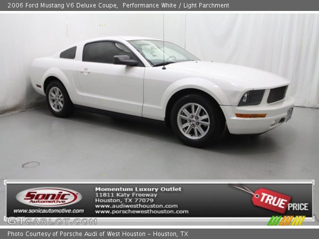 2006 Ford Mustang V6 Deluxe Coupe in Performance White