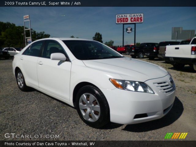 2009 Toyota Camry LE in Super White