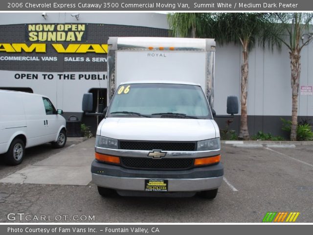 2006 Chevrolet Express Cutaway 3500 Commercial Moving Van in Summit White