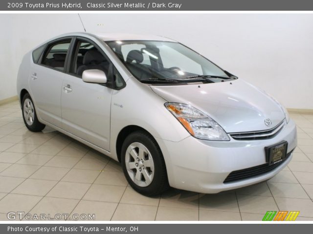 2009 Toyota Prius Hybrid in Classic Silver Metallic