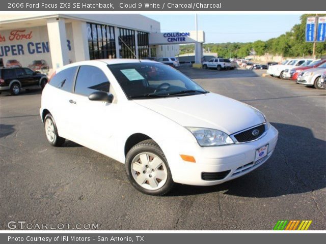 2006 Ford Focus ZX3 SE Hatchback in Cloud 9 White