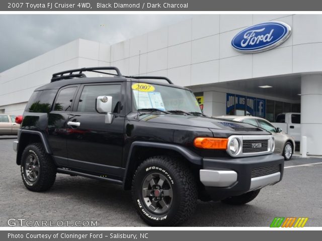 2007 Toyota FJ Cruiser 4WD in Black Diamond