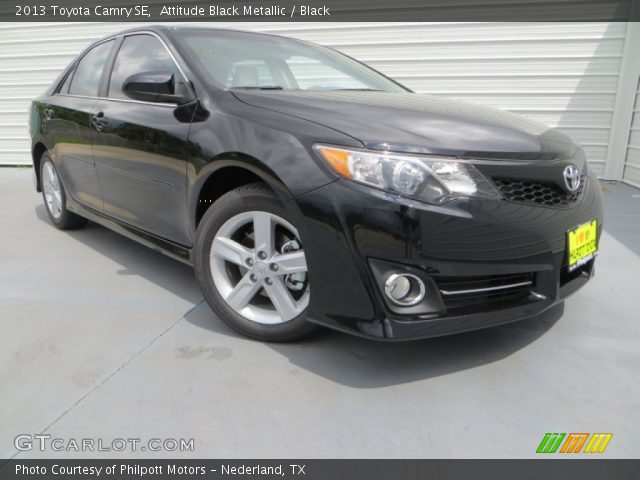 2013 Toyota Camry SE in Attitude Black Metallic