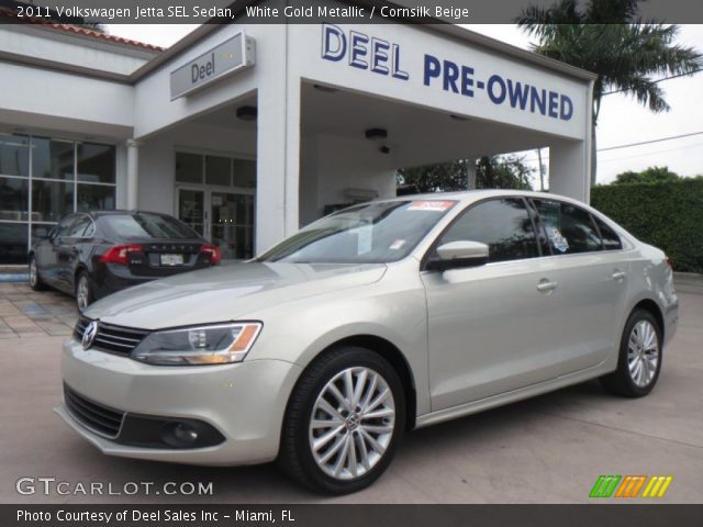 2011 Volkswagen Jetta SEL Sedan in White Gold Metallic