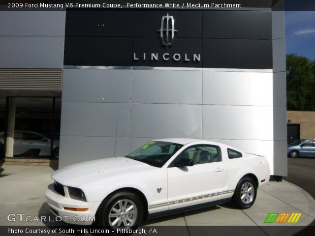 2009 Ford Mustang V6 Premium Coupe in Performance White