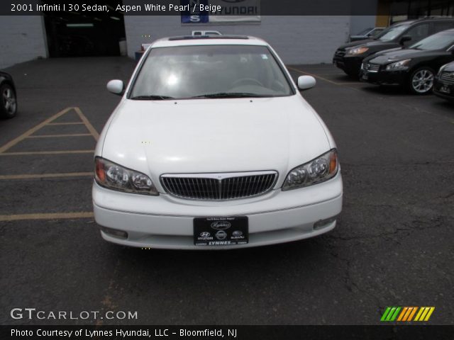 2001 Infiniti I 30 Sedan in Aspen White Pearl