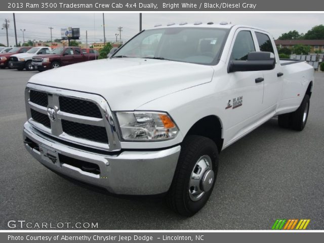 2013 Ram 3500 Tradesman Crew Cab 4x4 Dually in Bright White