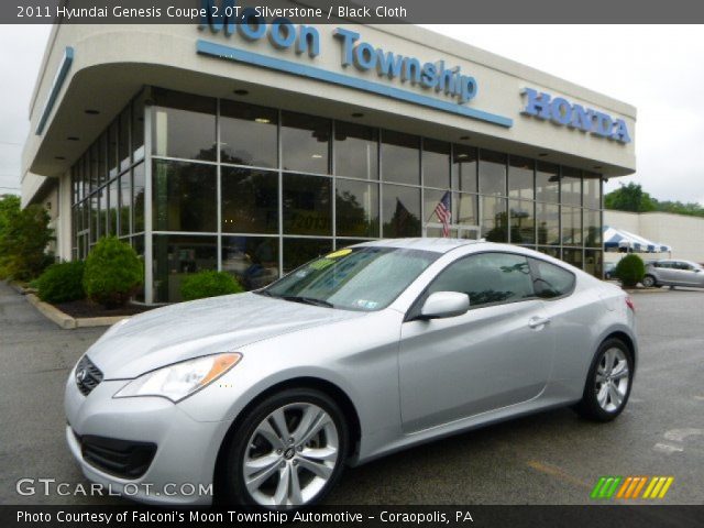 2011 Hyundai Genesis Coupe 2.0T in Silverstone