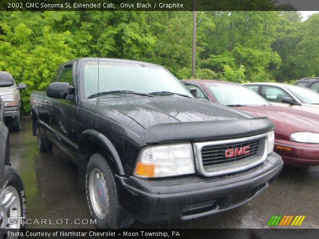 2002 GMC Sonoma SL Extended Cab in Onyx Black