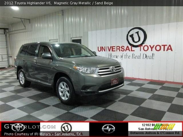 2012 Toyota Highlander V6 in Magnetic Gray Metallic