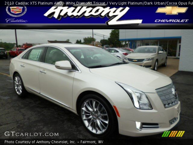 2013 Cadillac XTS Platinum AWD in White Diamond Tricoat