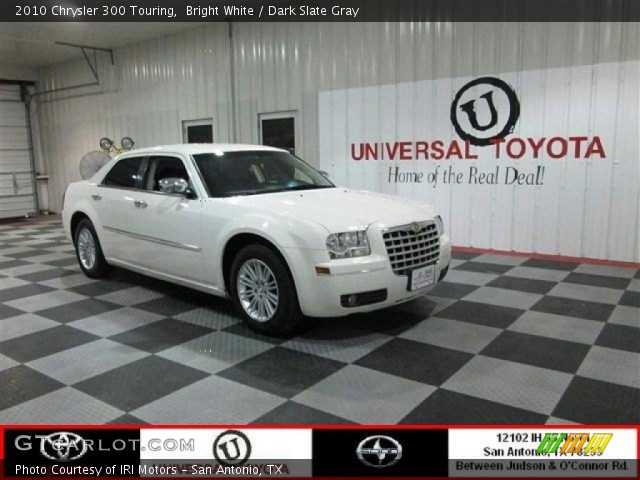 2010 Chrysler 300 Touring in Bright White